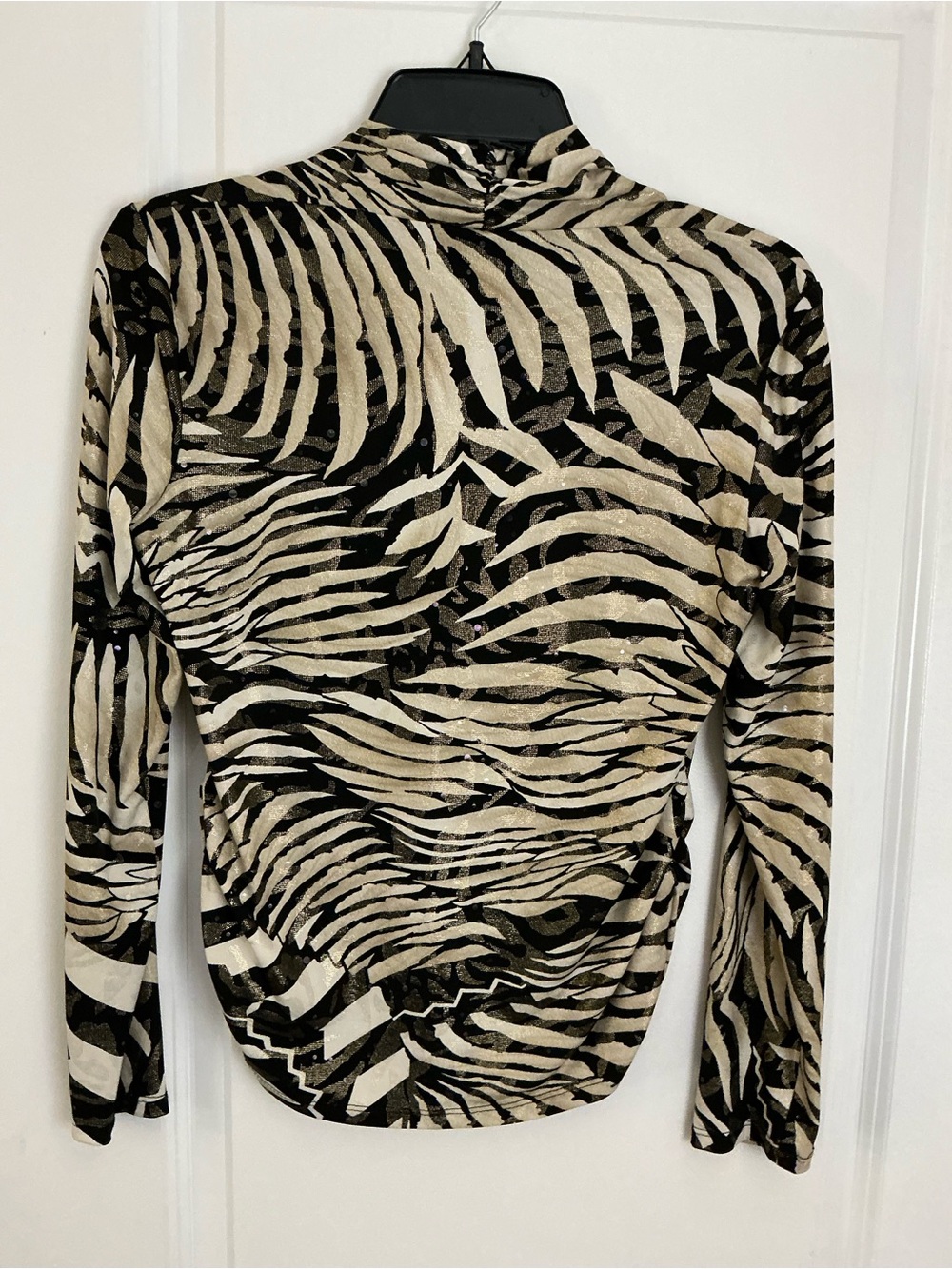 Joseph Ribkoff Metallic Gold Zebra Top V-Neck Sequin Travel Tunic 193156X Size 6 - Picture 3 of 6